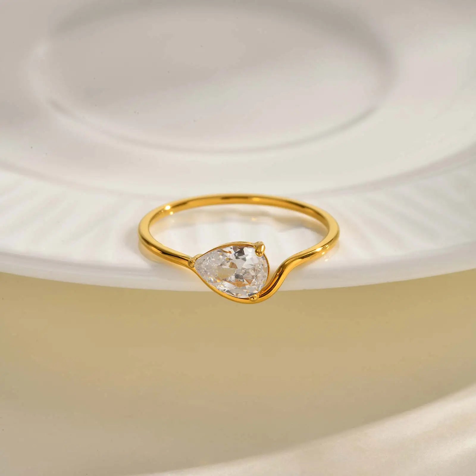 Minimalist Water Drop White Zircon Women Ring